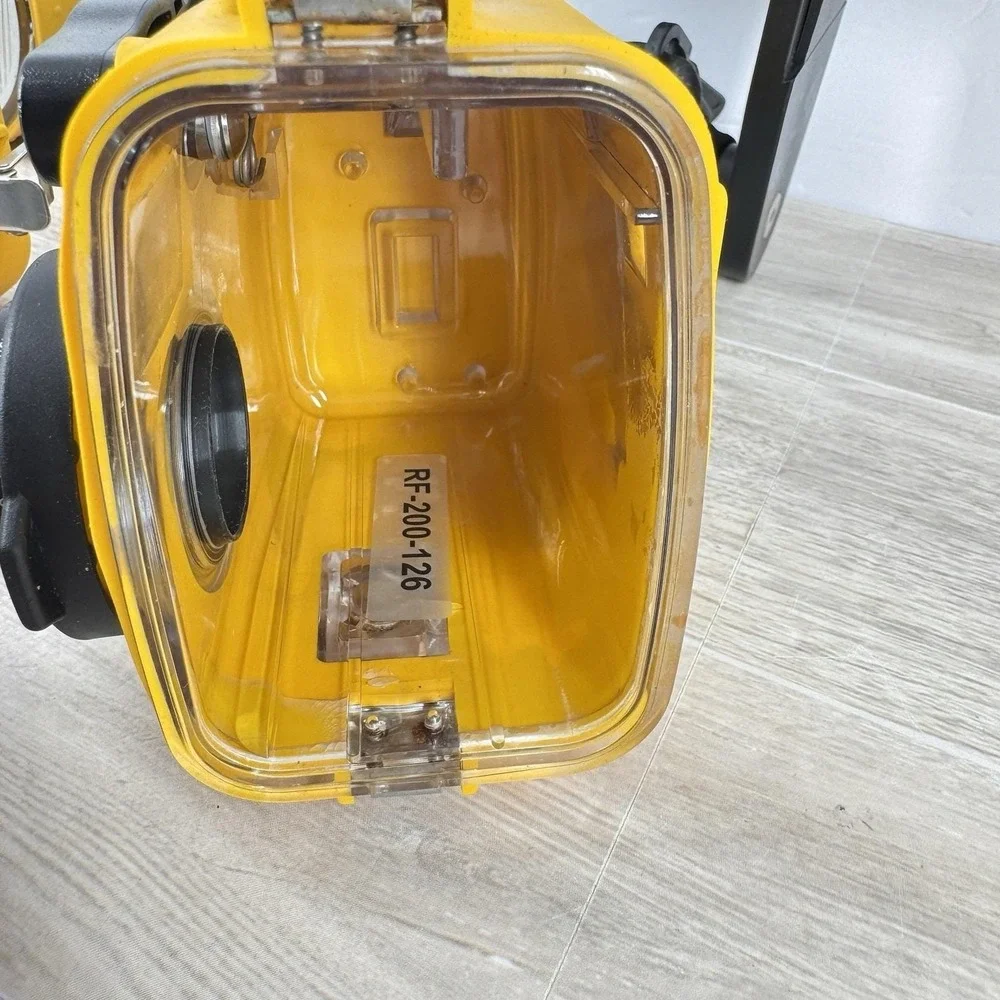 SeaLife ReefMaster‎ RC SL201 35mm Underwater Film Camera Housing Strobe